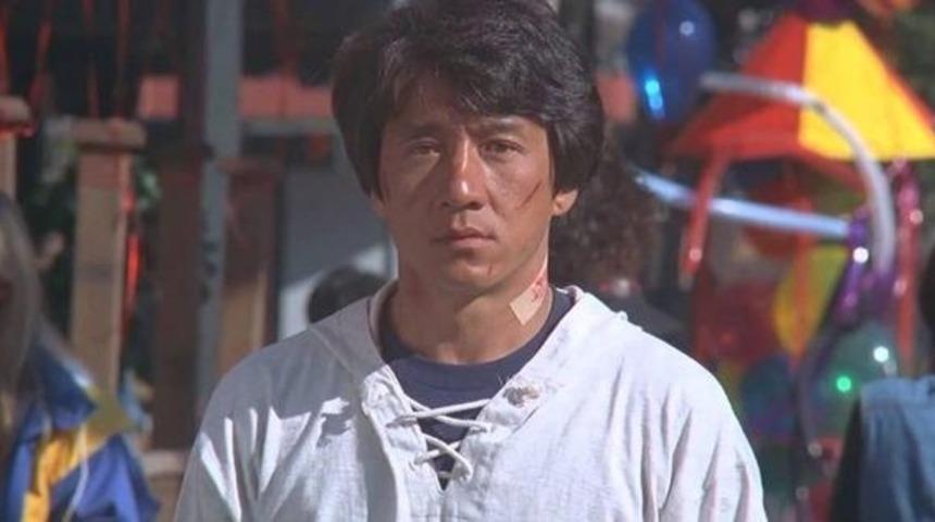 Jackie Chan'in &ouml;ld&uuml;ğ&uuml; iddia edildi! Ailesi a&ccedil;ıklama yaptı