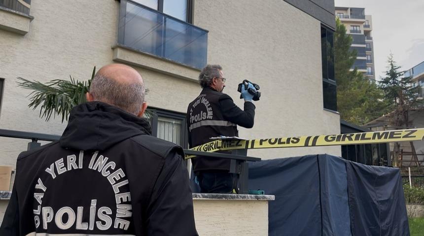 Hava almak i&ccedil;in &ccedil;ıktığı camdan d&uuml;şen gen&ccedil; hayatını kaybetti