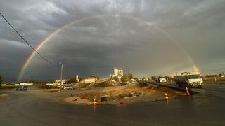 Yağmur sonrası beliren gökkuşağı görsel şölen oluşturdu