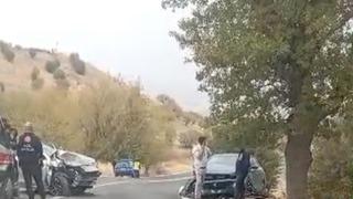 İki otomobil çarpıştı: 10 yaralı