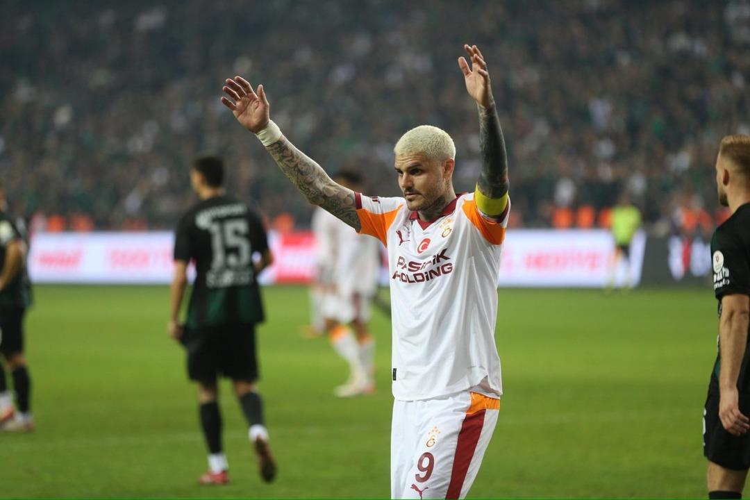 Galatasaray da Okan Buruk çift forvetli sisteme son noktayı koydu! Mauro Icardi ve Victor Osimhen için karar verildi! 2
