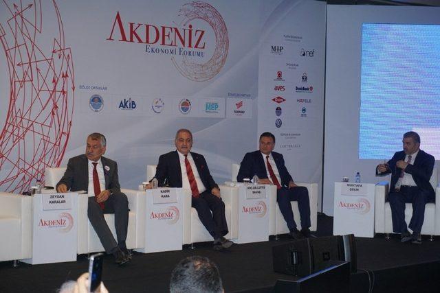 Kara, Akdeniz Ekonomi Forumu’na konuşmacı olarak katıldı