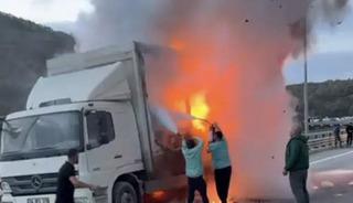 Kuzey Marmara Otoyolu’nda kamyon alev alev yandı