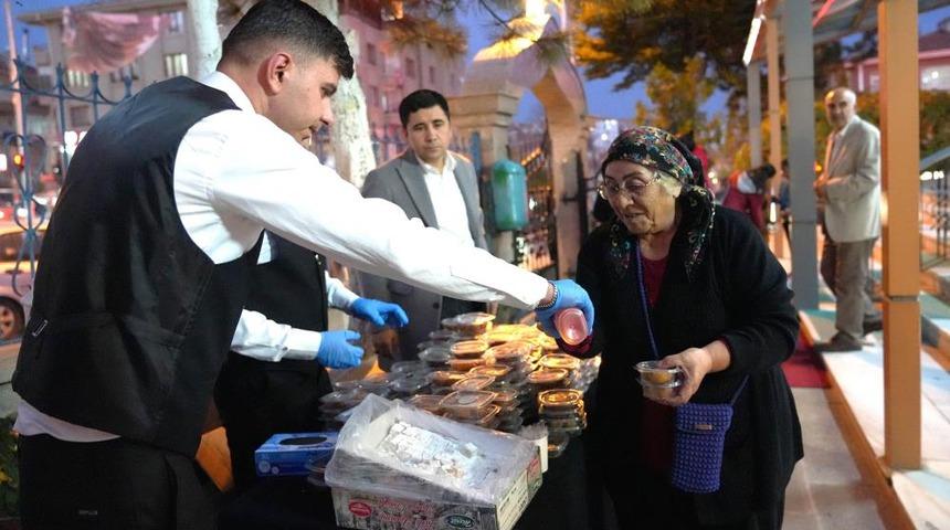 Gazi Mustafa Kemal Atat&uuml;rk i&ccedil;in Ke&ccedil;i&ouml;ren'de mevlit okutuldu