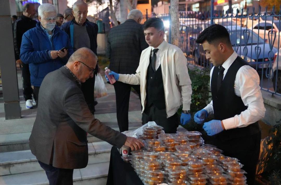 Gazi Mustafa Kemal Atat&uuml;rk i&ccedil;in Ke&ccedil;i&ouml;ren de mevlit okutuldu 2