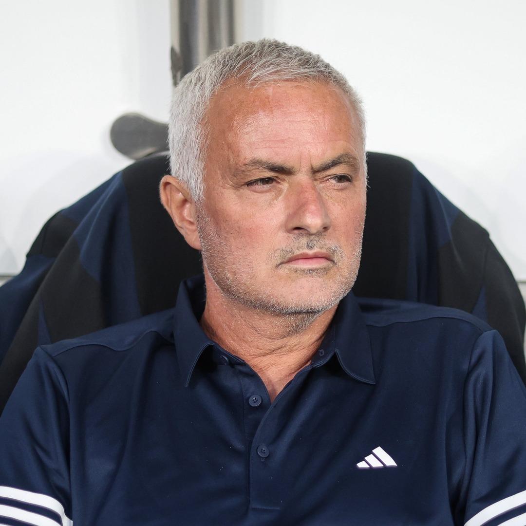 Fenerbah&ccedil;e nni eski teknik direkt&ouml;r&uuml; Jose Mourinho dan şok istekler! Benfica başkanı Rui Costa ya ardı arkası kesilmeyen maddeler... 1