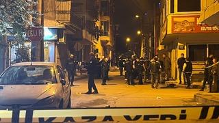 İzmir’de sokak ortasında silahlı saldırı: 1 ölü 3 yaralı