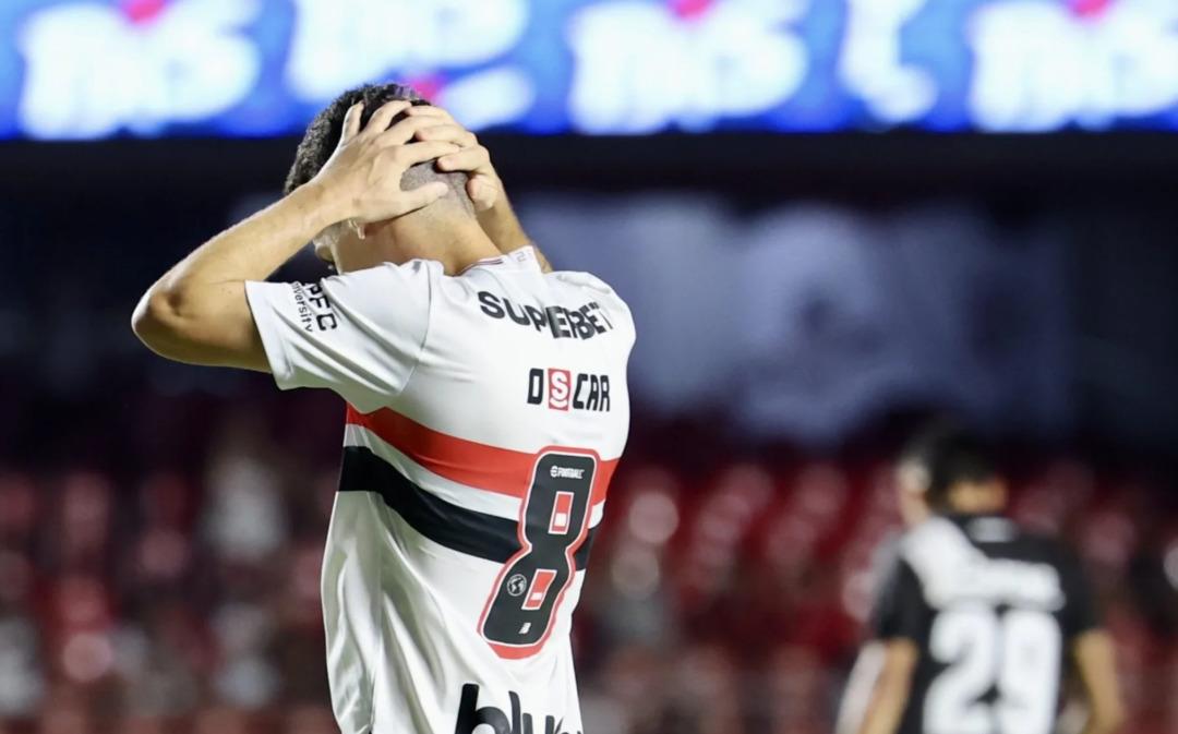 Herkesi korkutan olay! Yıldız futbolcu Oscar, efor testi sırasında fenalaştı: Hastaneye kaldırıldı 4