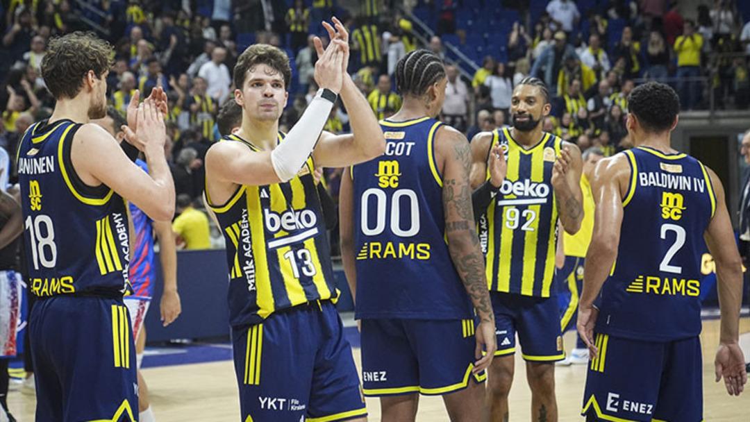 Neye uğradıklarını şaşırdılar! Fenerbah&ccedil;e Beko EuroLeague de İsrail ekibini dağıttı 3