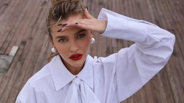 Melisa Döngel'e sosyal medyada mesaj yağıyor! 'Çok fazla teklif alıyorum...' deyip açıkladı