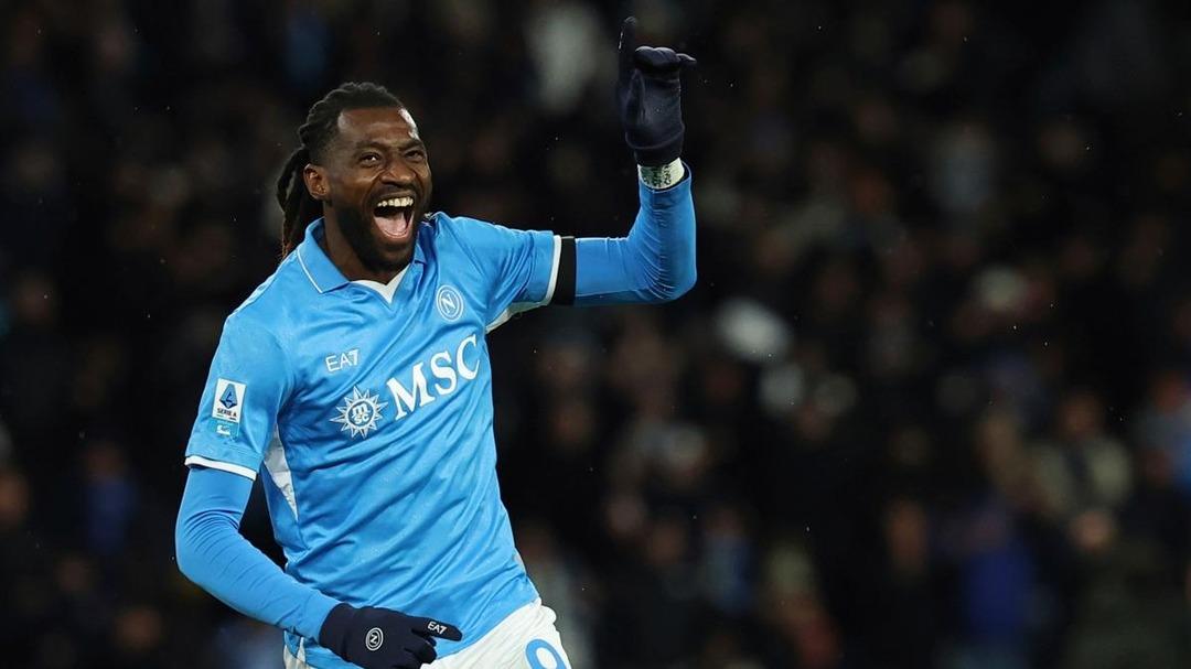 Galatasaray ile Fenerbah&ccedil;e karşı karşıya! 2026 nın ilk transfer &ccedil;alımı Tedesco dan... Galatasaray ın &ccedil;ok istediği isme teklif! 3