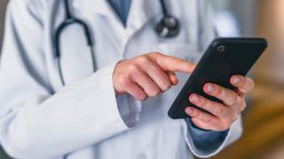 Sağlık Bakanlığı’ndan 'sosyal medya doktorları' düzenlemesi! Suç duyurusunda bulunulacak…