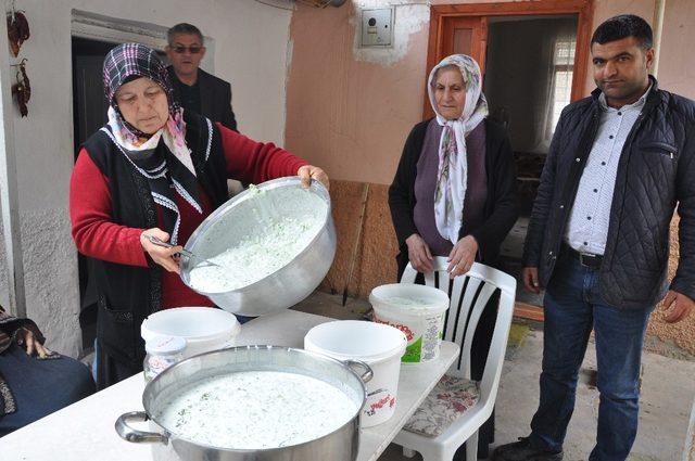 Annelerden Mehmetçik’e sıcak yemek