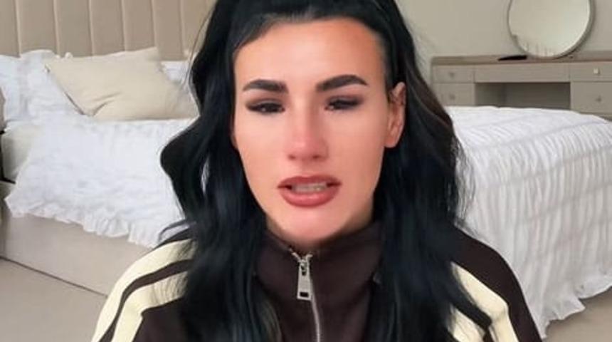 Skandal sözler! Fenomen isim yıllar önce söylediği yalanı itiraf etti! Ağlayarak anlattı...