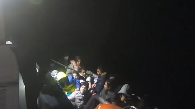 Aydın açıklarında 30 düzensiz göçmen kurtarıldı