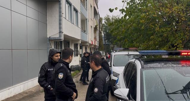 Dengesini kaybedip camdan düşen şahıs ağır yaralandı 2