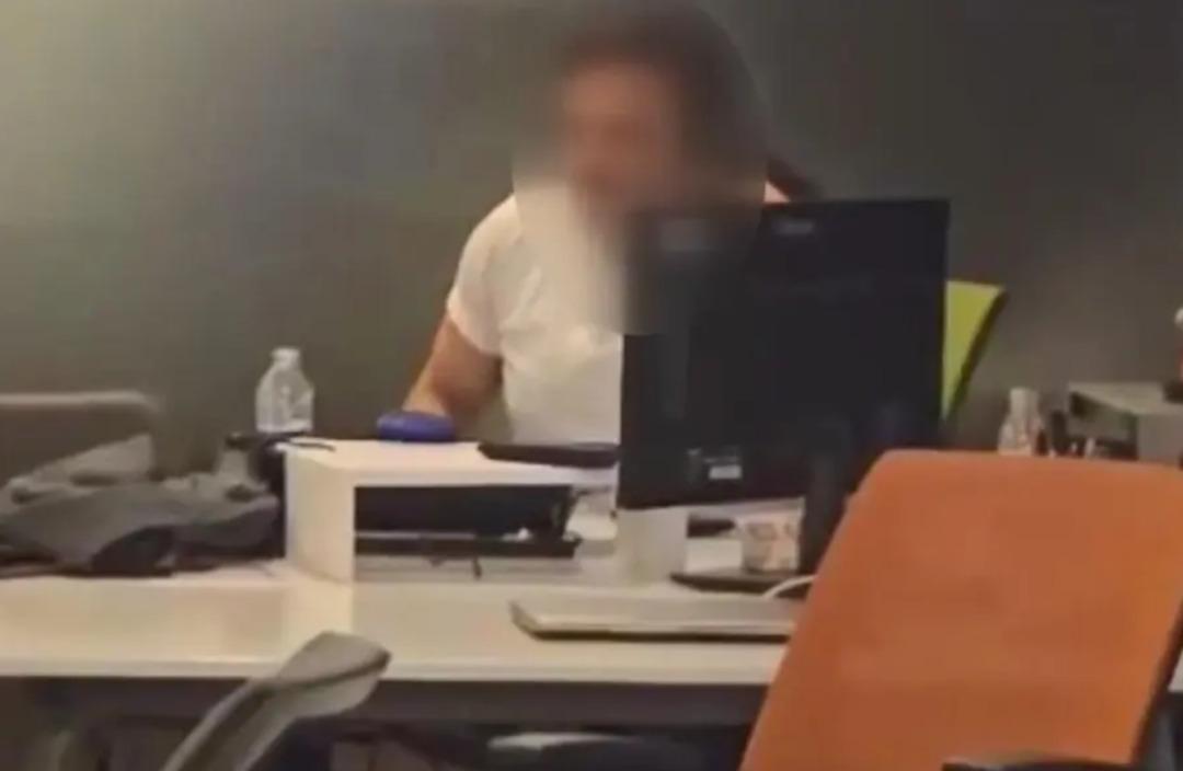  Pişman değilim  demişti! Yayıncı kuruluş binasına basan kişi tutuklanarak cezaevine gönderildi 1