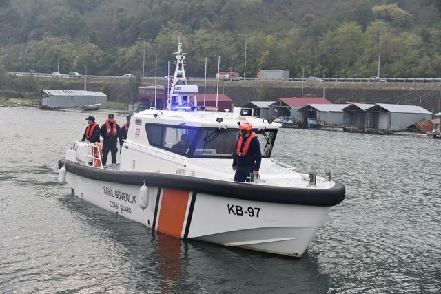 Giresun da tekne alabora oldu: 1 kişi &ouml;ld&uuml;, 2 kişi kurtarıldı 1