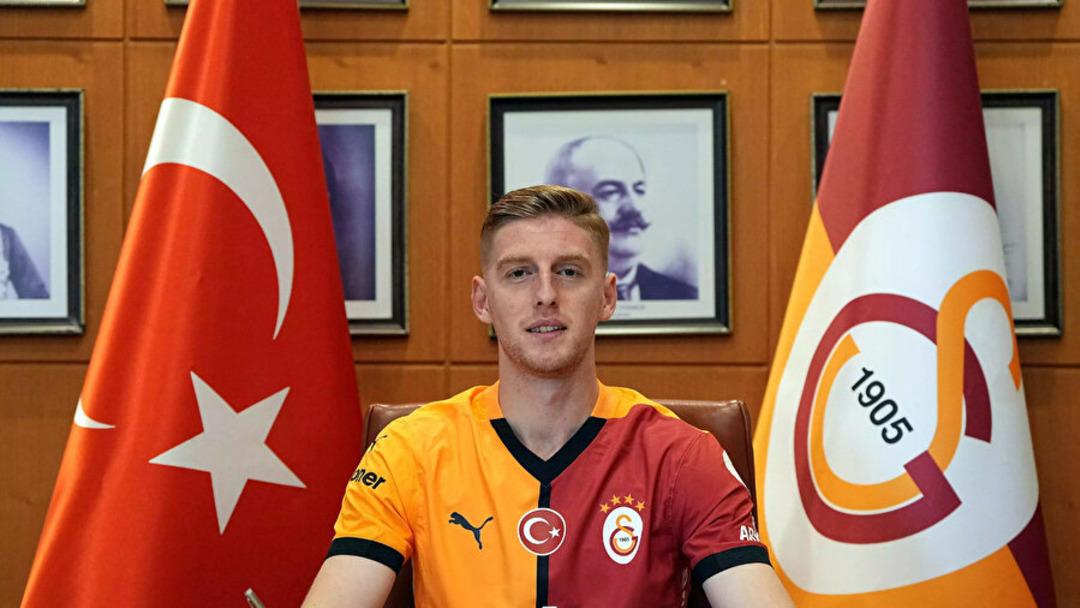 Herkesi şaşırtan olay! Galatasaraylı o isim için çok konuşulacak iddia... Bahis sitesi üyeliğinde verdiği o bilgi gündem oldu 2