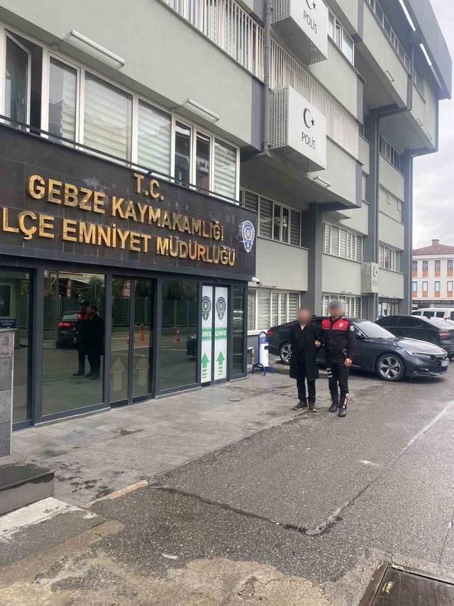 Gebze&rsquo;de haklarında hapis cezası bulunan 2 h&uuml;k&uuml;ml&uuml; yakalandı 1