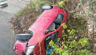 Bilecik’te takla atan otomobil yan yattı: 3 yaralı