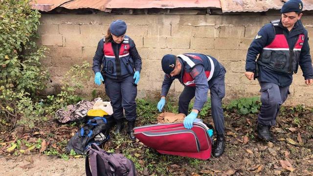 Ş&uuml;pheli valiz ekipleri teyakkuza ge&ccedil;irdi 1