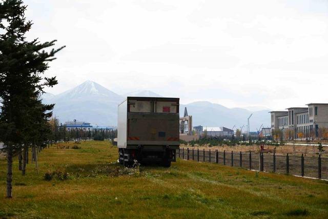 Kamyonun freni boşaldı, zincirleme kaza yaşandı: 2 yaralı 4