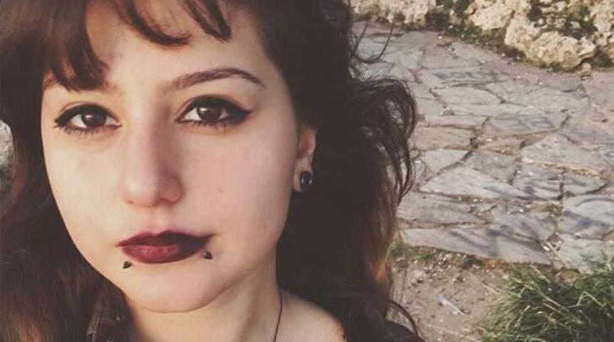 Lise &ouml;ğrencisinin esrarengiz &ouml;l&uuml;m&uuml;! İki erkek arkadaşını eve &ccedil;ağırdı ve...