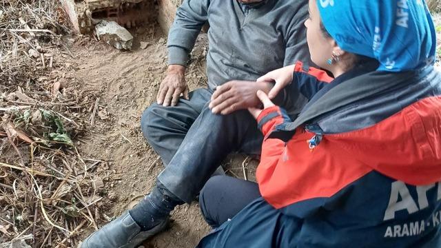 Evinden çıktıktan sonra kendisinden bir daha haber alınamamıştı! Alzheimer hastası yaşlı adam bulundu