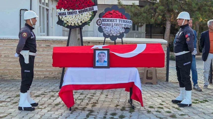 Kalbine yenik d&uuml;şen polis memuru son yolculuğuna uğurlandı