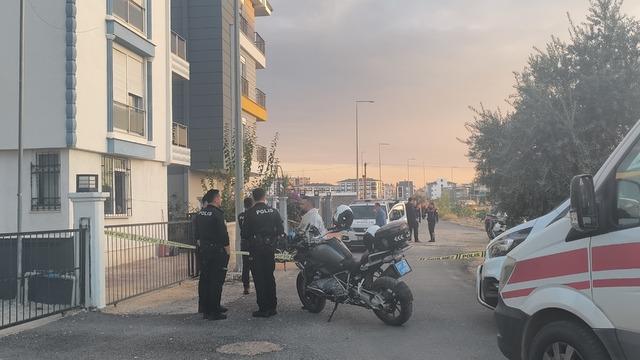 Antalya'da aile katliamı! Polis memuru, eşini ve 2 kızını tabancayla vurarak öldürdü