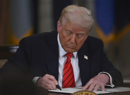 Trump imzaladı! 43. gün sonra bitti... ABD'de tarihin en uzun sürelisiydi