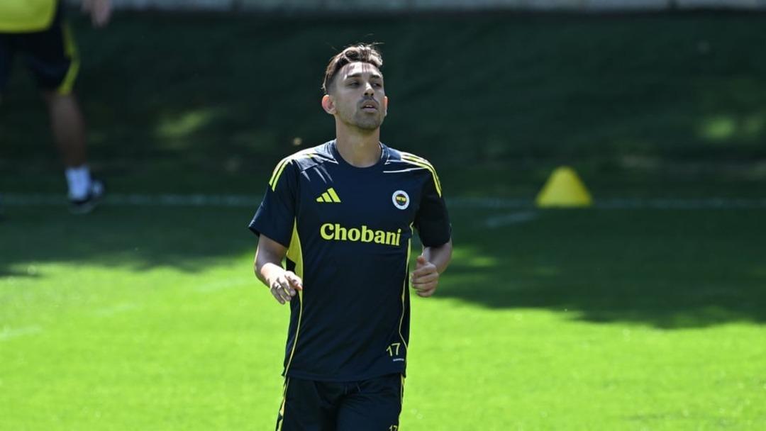 Fenerbah&ccedil;e den ayrılması beklenen İrfan Can Kahveci ye ezeli rakipten istek! Beşiktaş ta Sergen Yal&ccedil;ın ın favorisi... 3