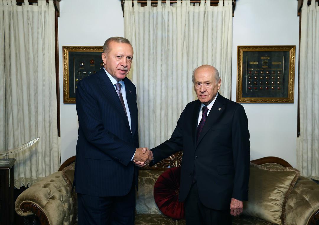 Kırmızı dosyada ne var? Erdoğan ve Bahçeli görüşmesinde dikkat çeken fotoğraf karesi 1