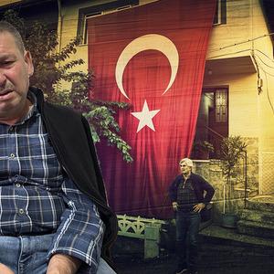 Şehit babası uçağa binmeden önceki son konuşmalarını anlattı: 'Sis var kalkmıyor uçak'