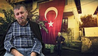 Şehit babası uçağa binmeden önceki son konuşmalarını anlattı: 'Sis var kalkmıyor uçak'