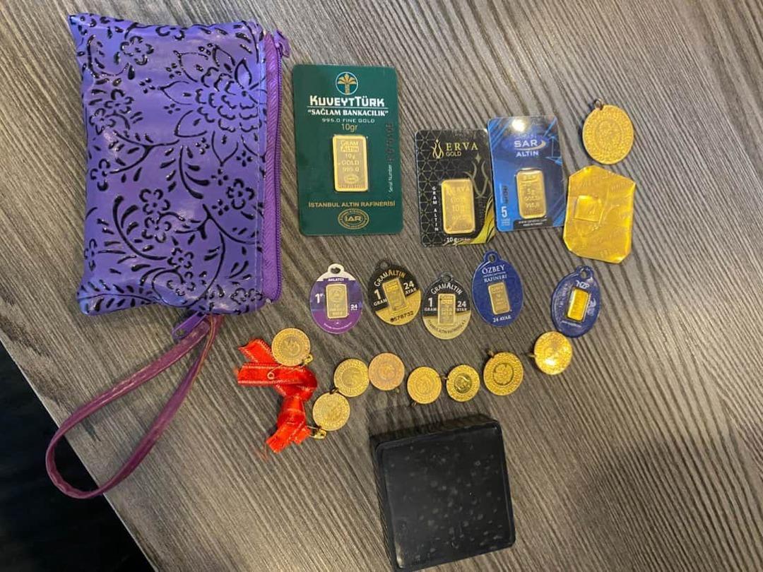 Halıda 650 bin TL lik altın buldu! Bir servet çıktı, ikramiye geldi 2