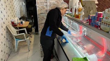 Kasap dükkanında korkunç manzara! Zabıtalar bile şoke oldu: "Ben hiçbir işletmede böyle bir şey görmedim ya!"