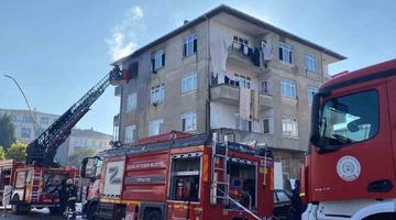 4 katlı binada yangın paniği