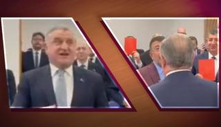 Meclis'te dikkat çeken anlar! CHP'den Bakan Bak'a kırmızı kartlı protesto... "VAR'dan döner"