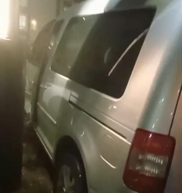 Park halindeki araçlara çarptı: Babası sinirlendi, "Kendine zarar verseydin" 2