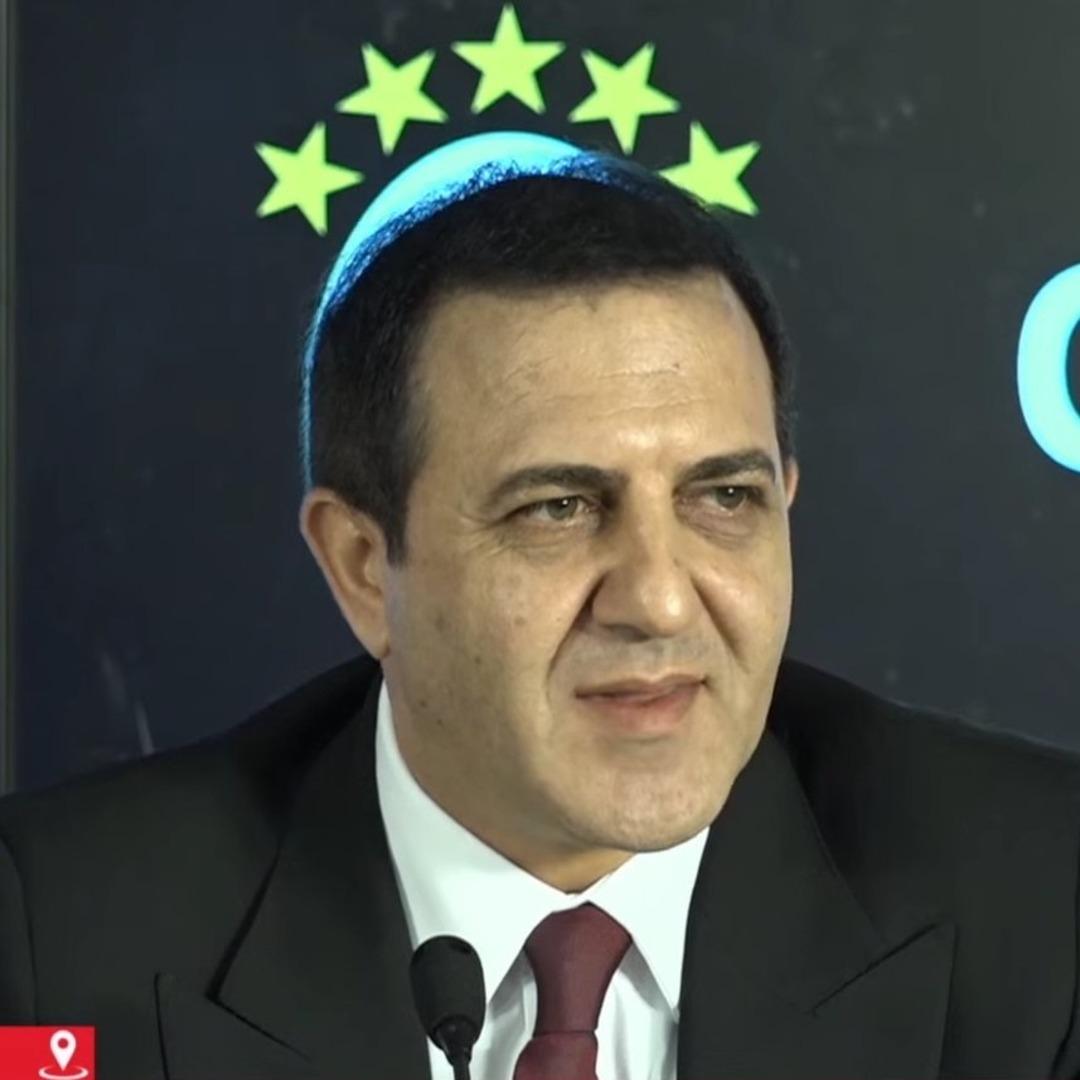 Galatasaray Başkanı Dursun &Ouml;zbek ten S&uuml;per Kupa finali i&ccedil;in s&uuml;rpriz &ouml;neri!   Olimpiyat stadı yerine Şanlıurfa olabilir...   4