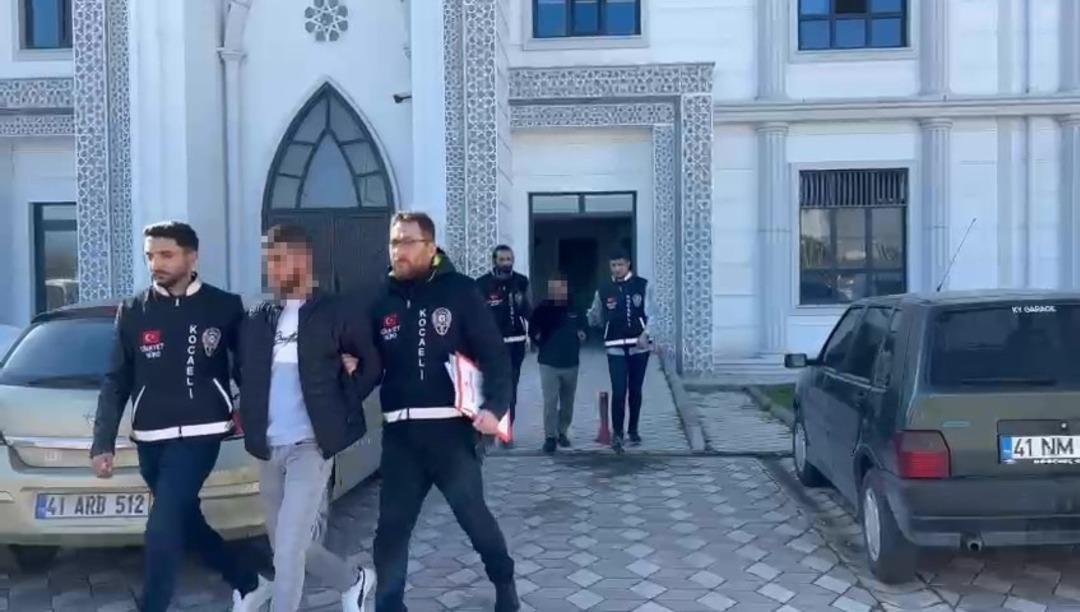 Okul bah&ccedil;esinde korkun&ccedil; cinayet: 7 yaşındaki oğlunun g&ouml;z&uuml; &ouml;n&uuml;nde hunharca katledildi! 3