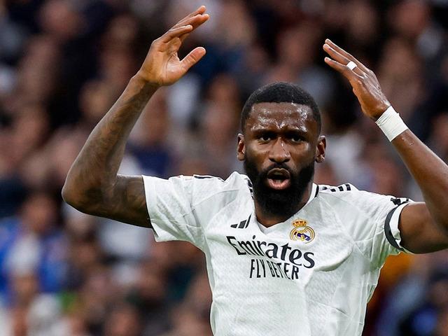 Fenerbahçe dünya yıldızı stoperi istiyor! Rüdiger gelmeye sıcak..