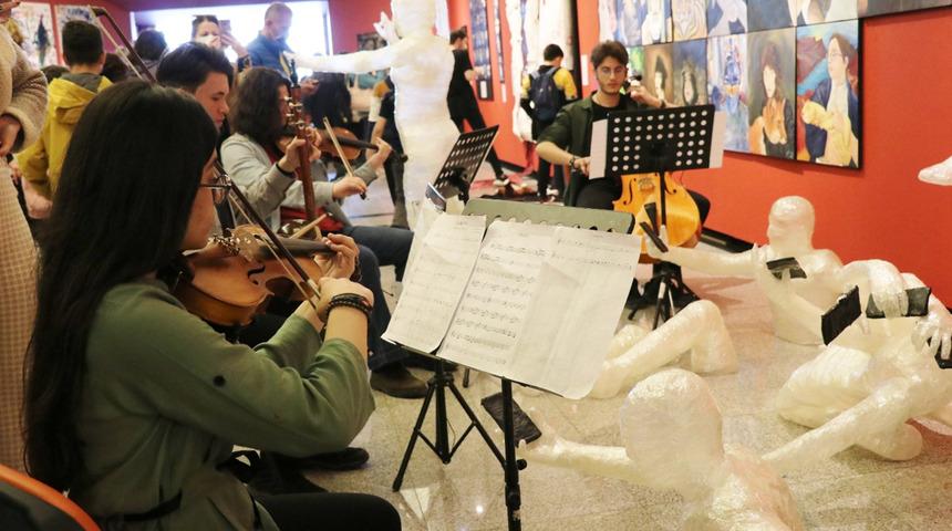 8. İstanbul Uluslararası &Ccedil;ocuk ve Gen&ccedil;lik Sanat Bienali&rsquo;ne başvurular başladı