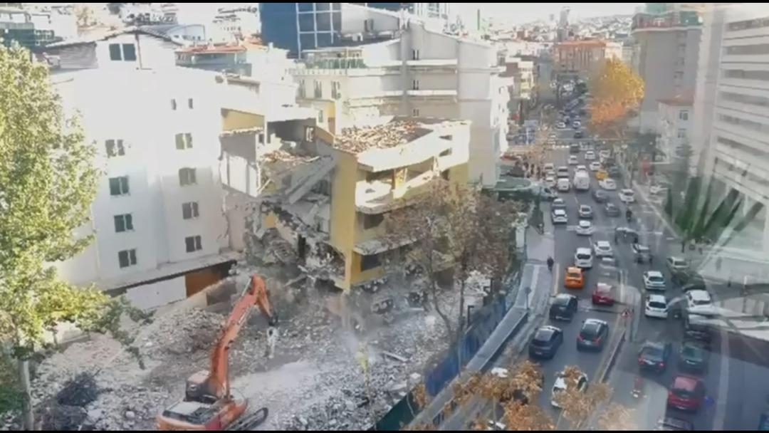 Yer: Ankara! Kontroll&uuml; yıkım sırasında 4 katlı bina &ccedil;&ouml;kt&uuml; 1