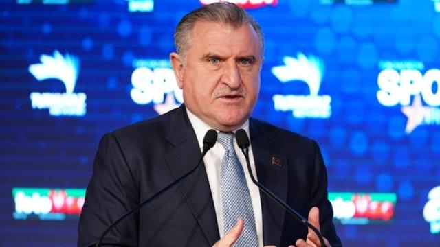 Gençlik ve Spor Bakanı Bak: Türkiye'de bir spor tesisi devrimi yaşanmaktadır