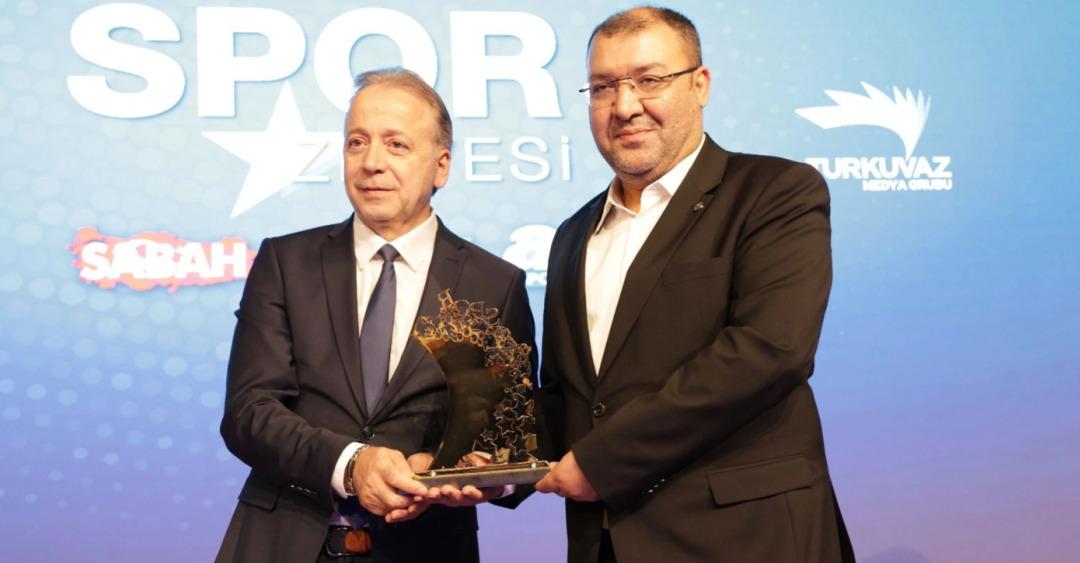 Gen&ccedil;lik ve Spor Bakanı Bak: "T&uuml;rkiye de bir spor tesisi devrimi yaşanmaktadır" 2