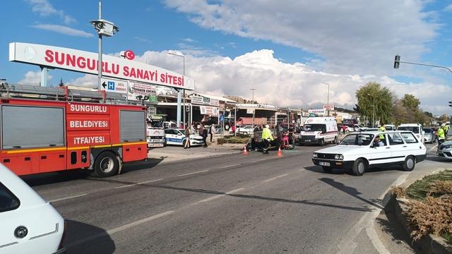 Çorum’da takla atan otomobilim sürücüsü yaralandı 1