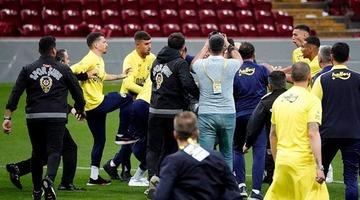 Fenerbahçe'de şok gelişme! Galatasaray derbisinde yaşananlar sonrası Jayden Oosterwolde, Mert Hakan Yandaş'a 4'er yıla kadar hapis talebi